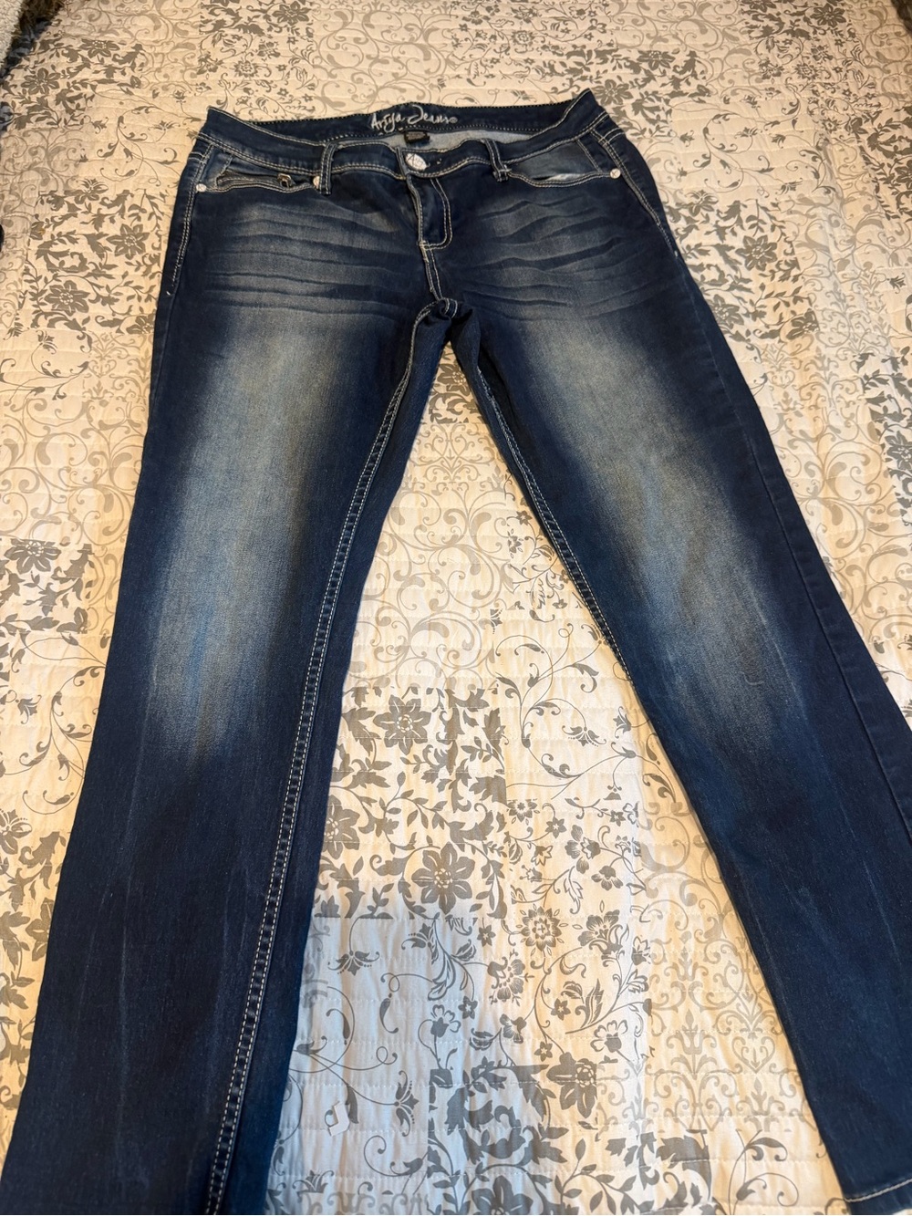 Women’s Ariya Jeans 13/14 x 30 like new condition.
